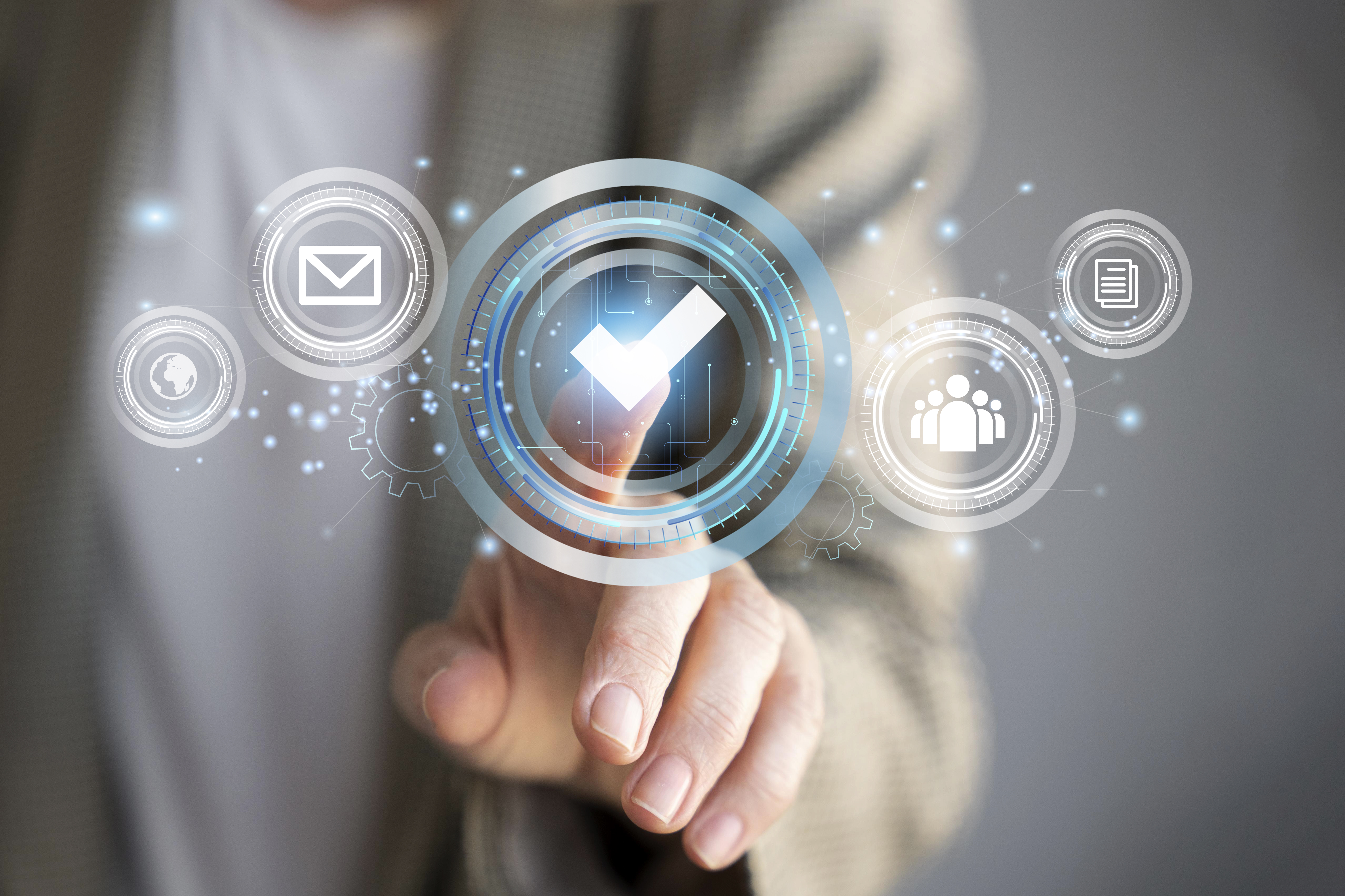 Profissional utilizando certificado digital